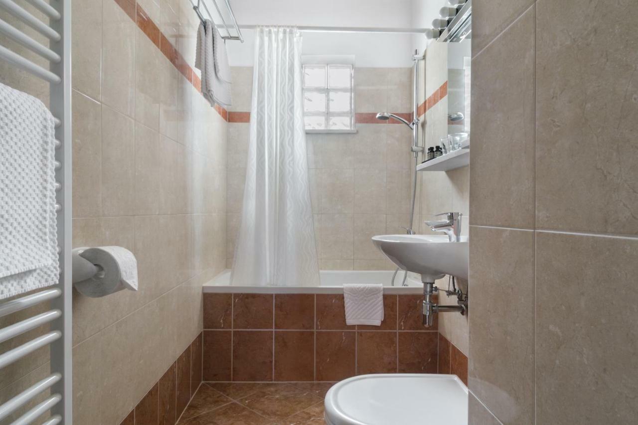Villa Giardino Heritage Boutique Hotel Bol Esterno foto